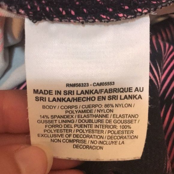 NIKE Legendary Waves Dri Fit Full Length Tight - Picture 9 of 9